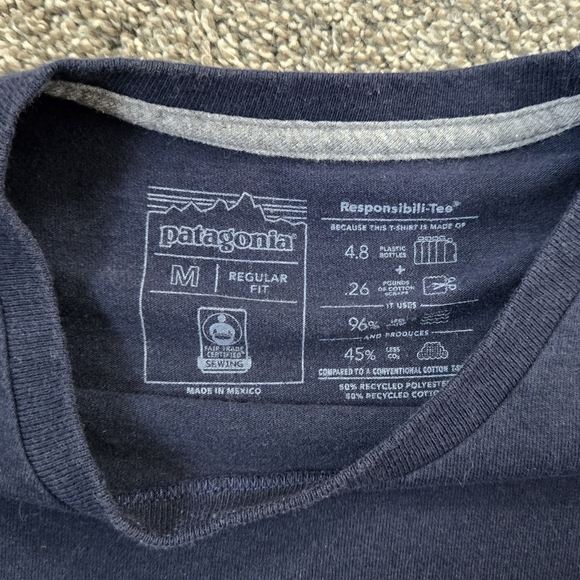 Patagonia Men's Long-Sleeved Logo Responsibili-Tee size medium - Picture 5 of 6